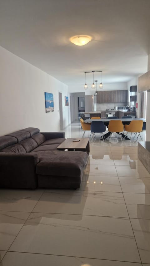 Il-Girna- Large 3 bedroom Maisonette House in Marsaskala