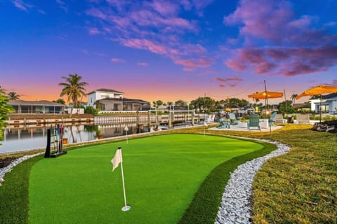 Golfcourse, Minigolf, Sunset