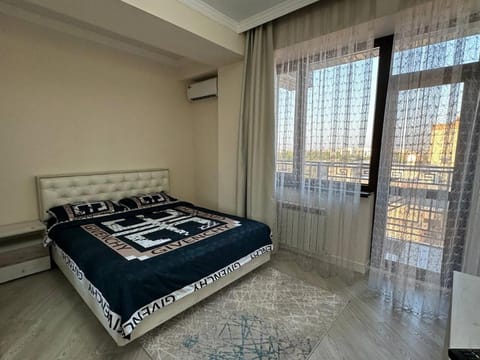 Bed, Bedroom, air conditioner