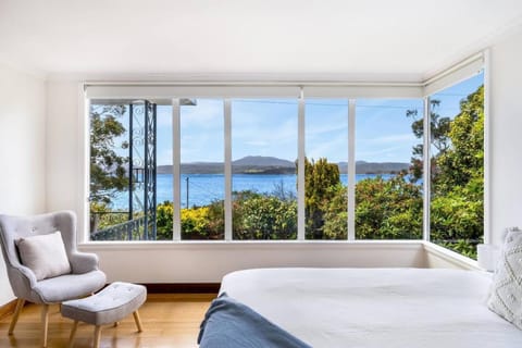 Lemonade by the Beach - Serene Huon Valley Retreat with Water Views House in Tasmania