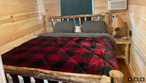 Black Bear Cabin Cabin in Wisconsin
