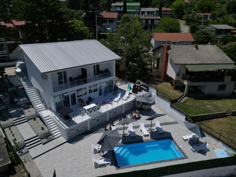 Property building, Swimming pool, Swimming pool