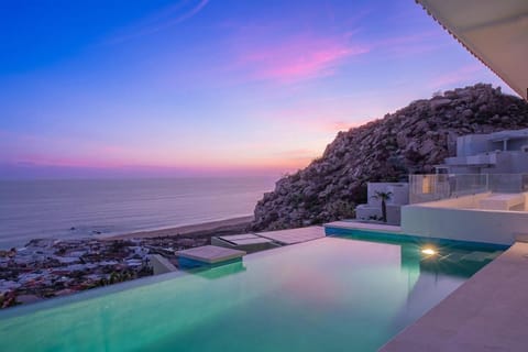 Day, Natural landscape, View (from property/room), Balcony/Terrace, Mountain view, Pool view, Sea view, Swimming pool, Sunset, sunbed