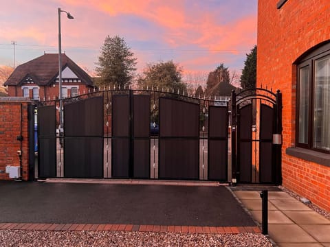 No2 Lux Modern Apartment in Nuneaton Apartment in North Warwickshire District
