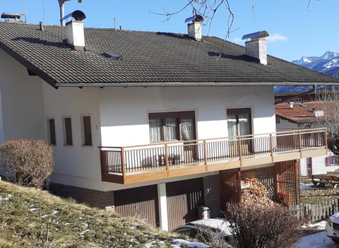Property building, Balcony/Terrace
