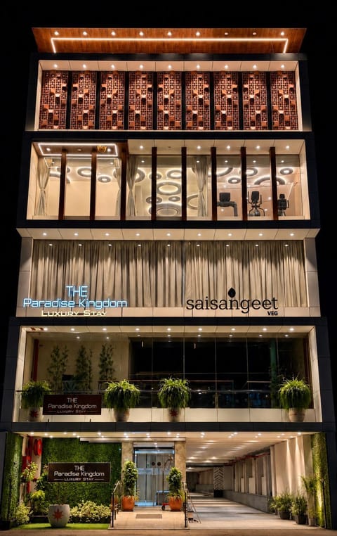 Property building, Facade/entrance