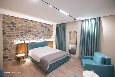 Bed, Living room, Photo of the whole room, Bedroom