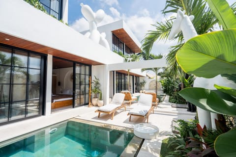 The Ultimate Villa - 8BR in Canggu Cook Included Villa in North Kuta