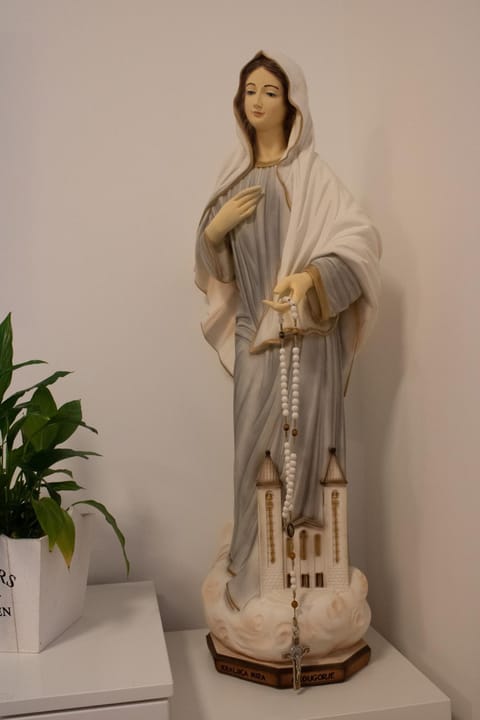 Nearby landmark, Decorative detail