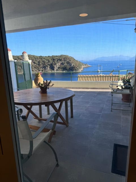 Patio, Day, Natural landscape, View (from property/room), Balcony/Terrace, Mountain view, Sea view