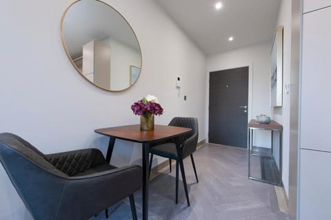 City Escape - Stylish Studio in Central Reading - CHRL F16 Apartment in Reading