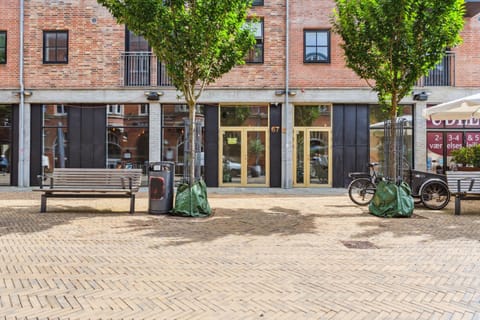 Property building, Location