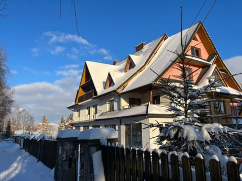 Property building, Day, Winter
