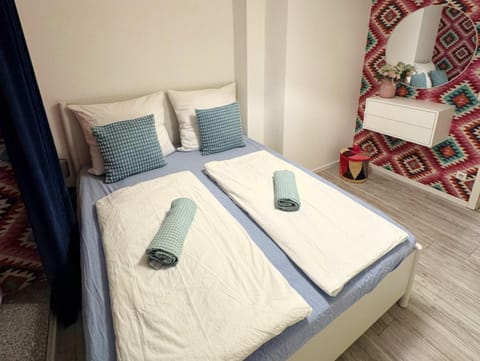 Bed, Photo of the whole room, Bedroom, towels