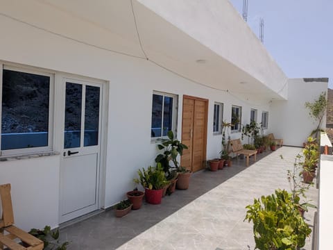Patio, Facade/entrance