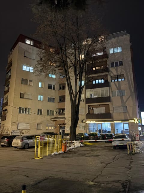 Dubai Marina Guest House Bed and Breakfast in Skopje