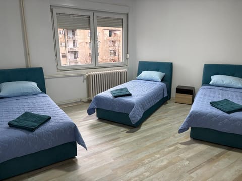 Bed, View (from property/room), Photo of the whole room, Bedroom, City view, City view, towels