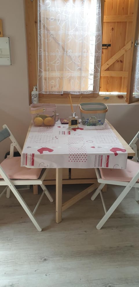 Mini Chalet Nature proche mer à Menton Chalet in Roquebrune-Cap-Martin