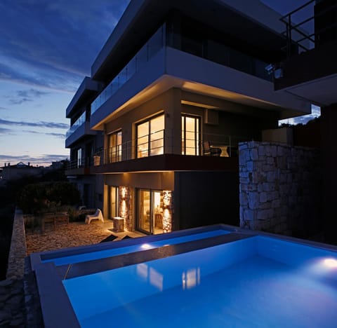 Property building, Balcony/Terrace, Swimming pool, Sunset
