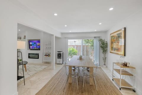 TV and multimedia, Dining area