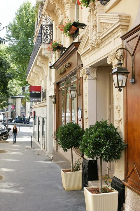 Facade/entrance, Day