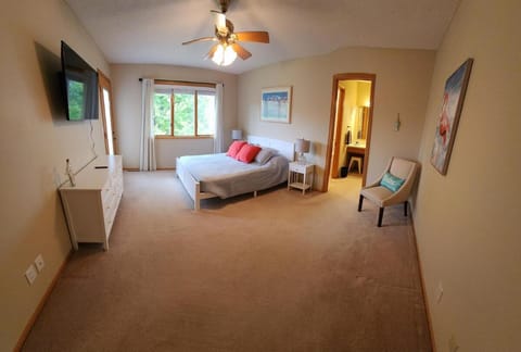 Charming home on Lake Latoka House in Alexandria