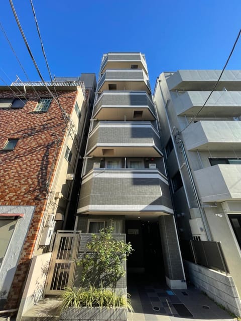 Property building, Day
