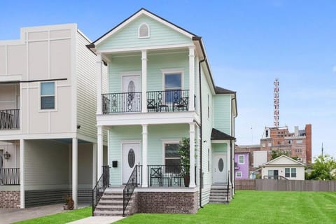 Stylish Home Uniquely Designed near French Quarter House in New Orleans