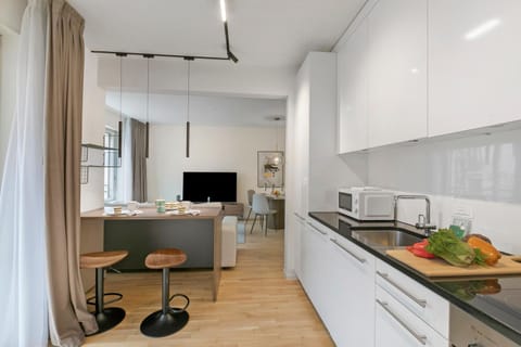 TV and multimedia, Kitchen or kitchenette, Dining area