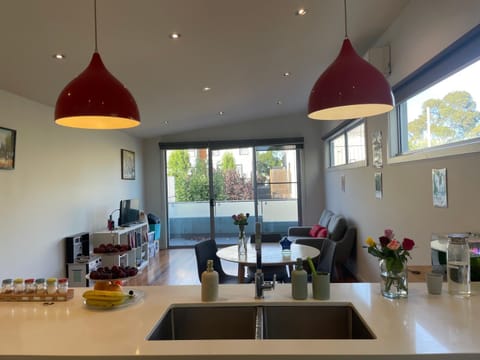 Communal lounge/ TV room, Kitchen or kitchenette, Kitchen or kitchenette, Living room, Seating area