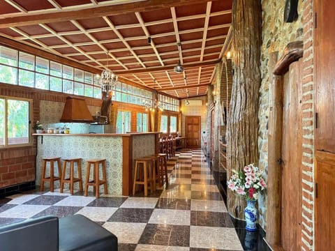 Kitchen or kitchenette, Living room, Seating area, air conditioner