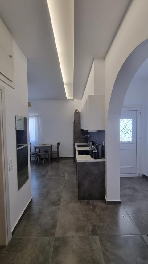 Kitchen or kitchenette, Seating area