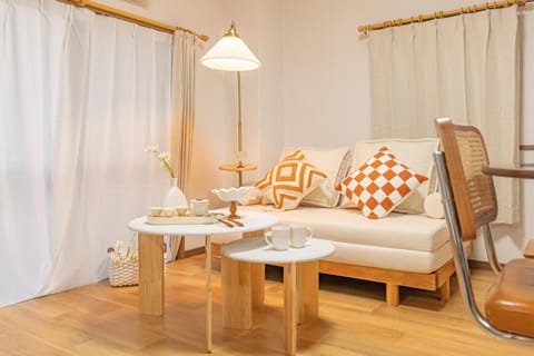 Property building, Living room, Seating area, Dining area