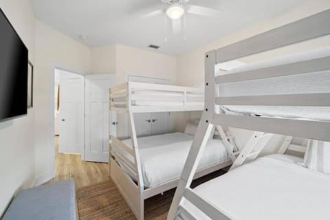 Palm Paradise House in Sunnyside