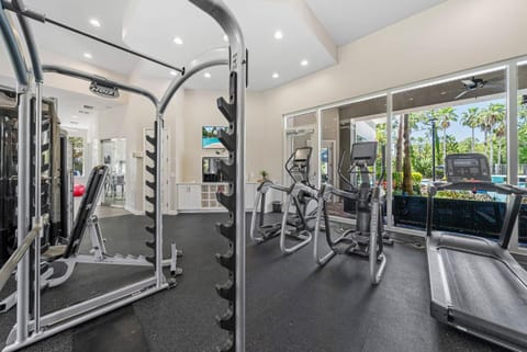 Modern 2BR2BA King Bed Pool, Gym #6 Apartment in Westchase