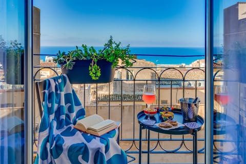 View (from property/room), Balcony/Terrace, Sea view
