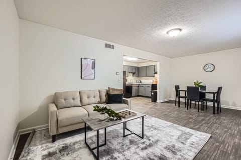 Overlook Club G2 l Spacious and cozy Apartment in Cumming