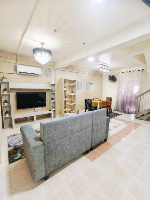 TV and multimedia, Living room, air conditioner