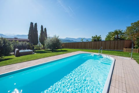 Garden, Swimming pool, Swimming pool