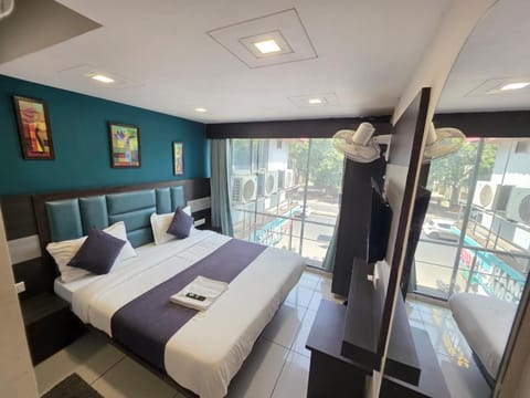 Bed, Bedroom, air conditioner, air conditioner