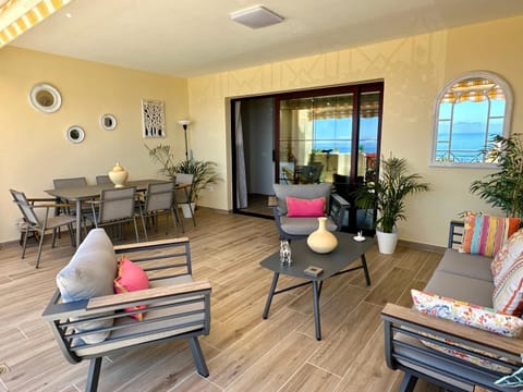 Balcony/Terrace, Seating area, Dining area
