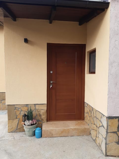 Surčin Grape Vine Apartments Apartment in Vojvodina