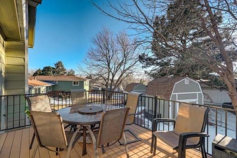 Cresthaven Hall 2 Mins to UCCS Family Fun & BBQ House in Colorado Springs