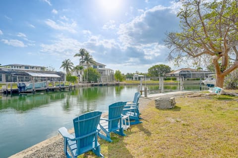 Walk to Tigertail Beach! Marco Island Home with Pool House in Marco Island
