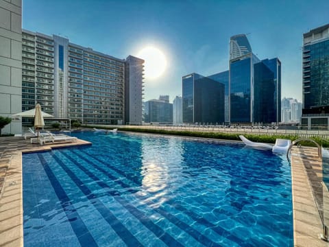 Pool view, Swimming pool, sunbed