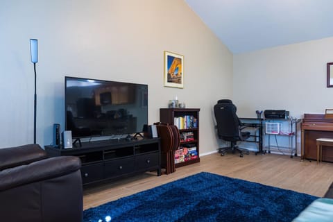 Cozy House Pool Spa Tennis & Pickleball Courts House in Tempe