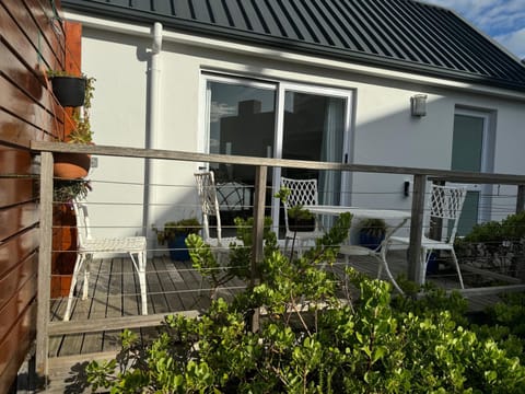 Otter Cottage in Pringle Bay Apartment in Cape Town