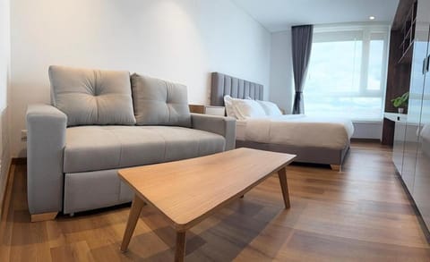 Photo of the whole room, Bedroom