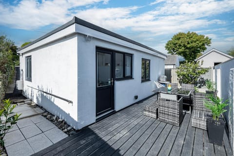 The Cove at No 1 Trearddur Road Villa in Trearddur Bay