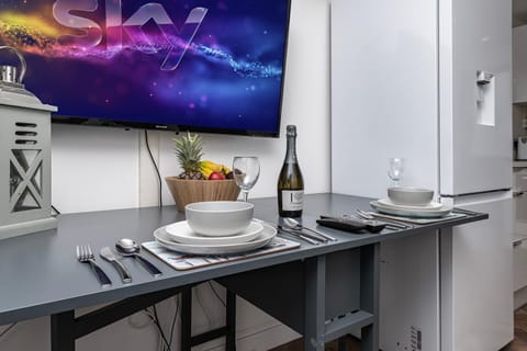 The Cove at No 1 Trearddur Road Villa in Trearddur Bay